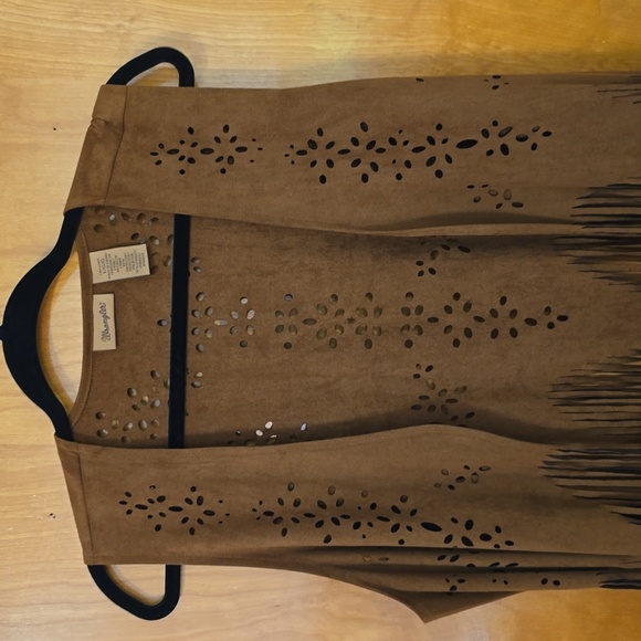 Wrangler Fringed Vest, Large - Picture 2 of 8